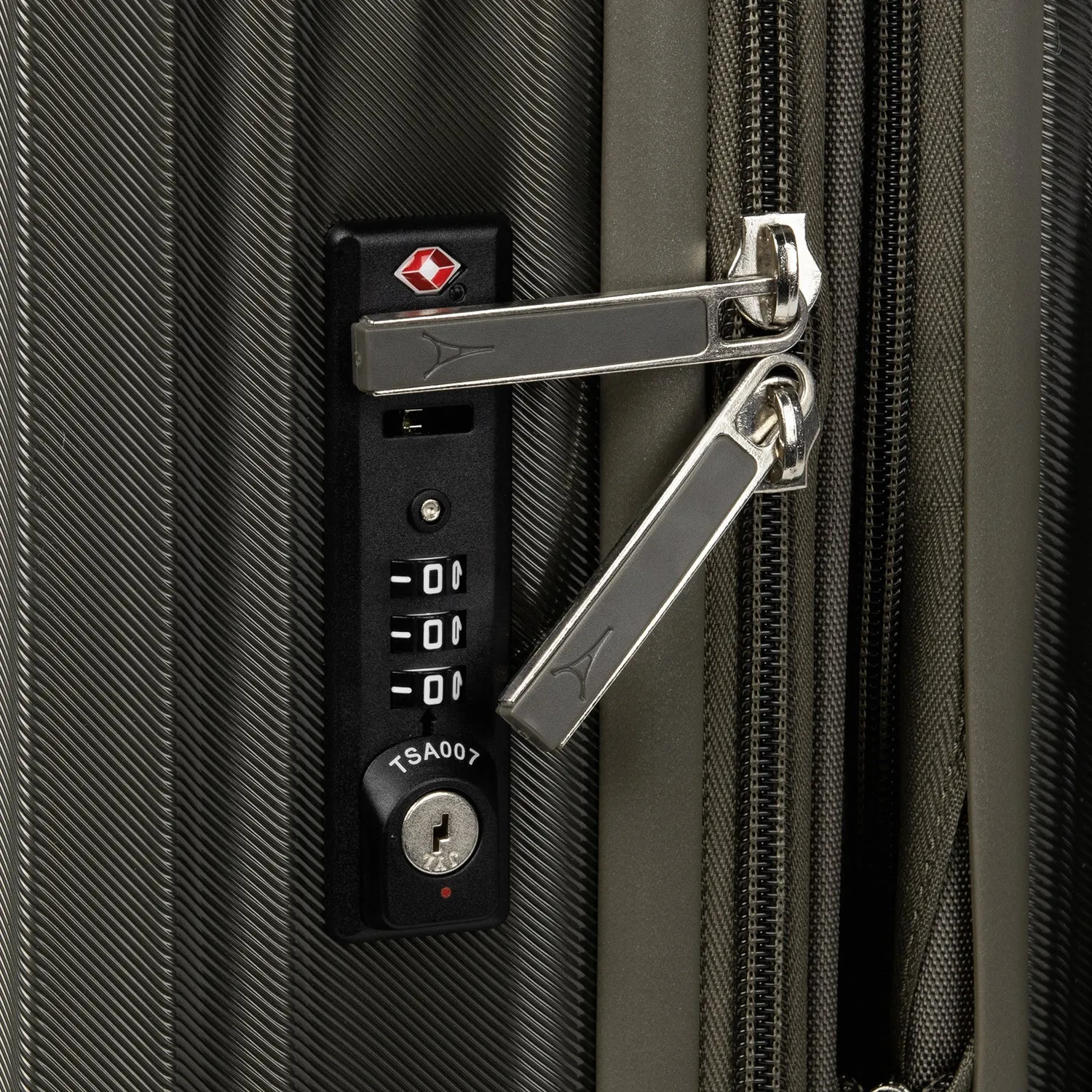 Maxlite® Air Compact Carry-On Hardside Spinner