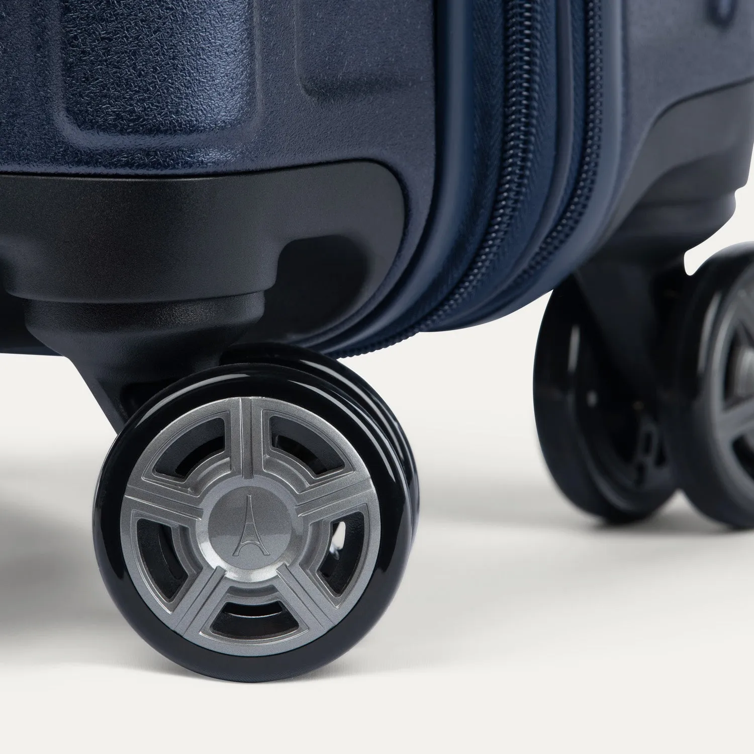 Platinum® Elite Compact Carry-On Hardside Spinner
