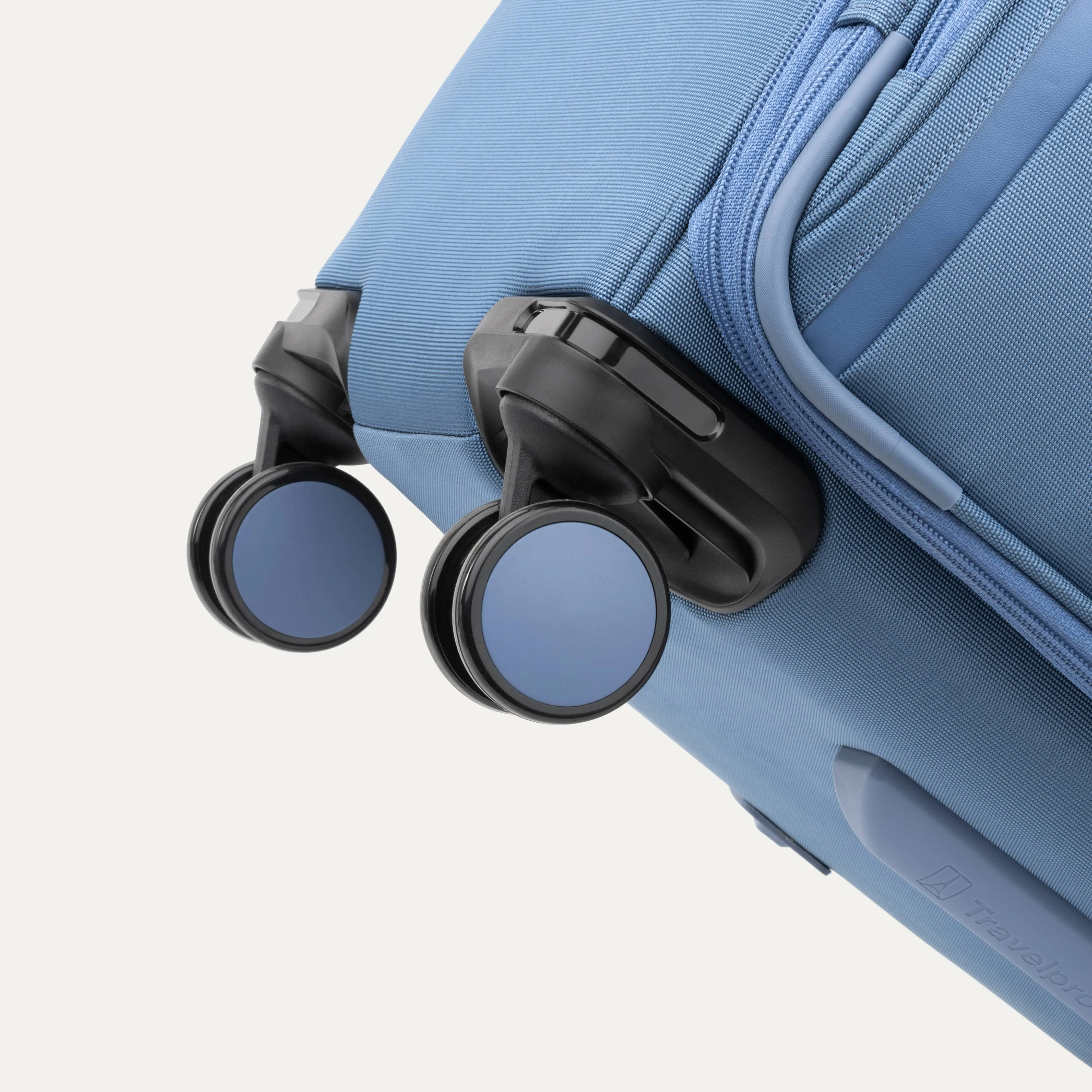 VersaPack®  Large Check-In Spinner